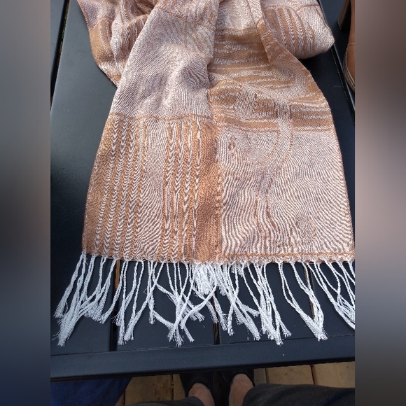 Pashmina Scarf, Apricot Coloured Pattern, 30% Silk, 24 x 72 inches, NWOT - Picture 4 of 5